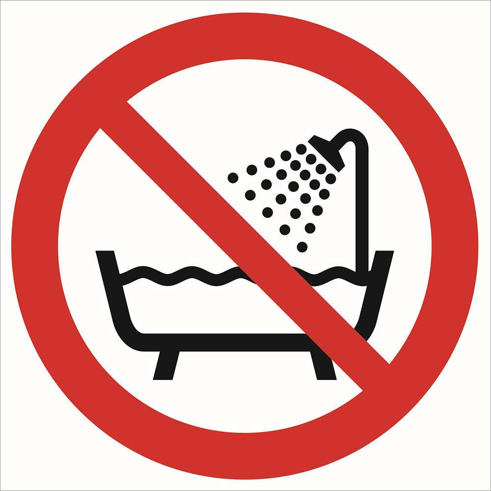 Znak - Zakaz używania urządzenia w wannie pod prysznicem i w zbiornikach z wodą GP026